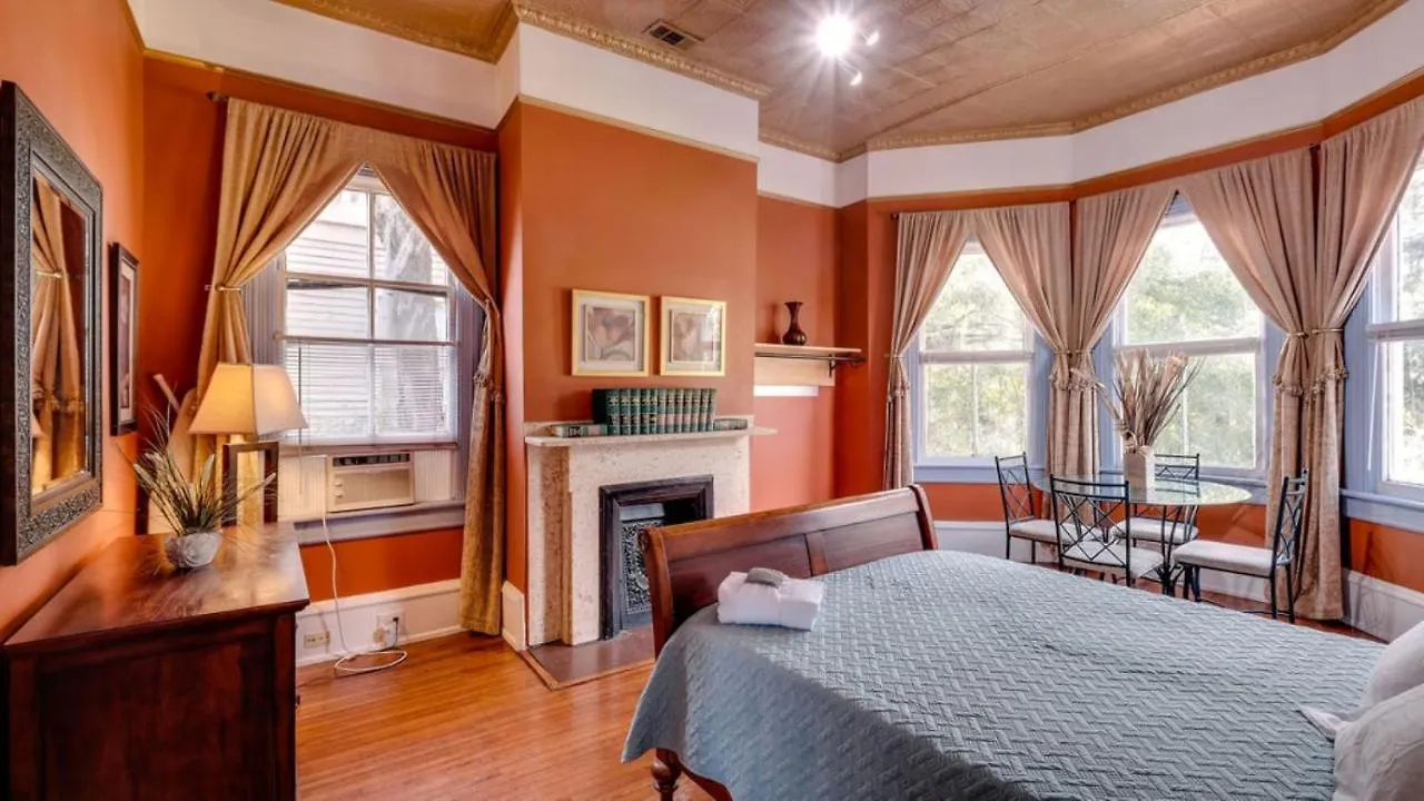 Forsyth Park 2 Bedroom Beauty 서배너