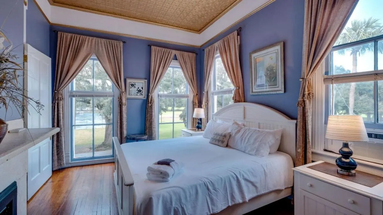 Forsyth Park 2 Bedroom Beauty Savannah
